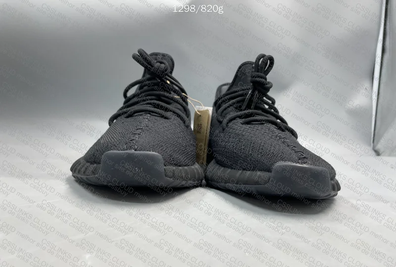 Yeezy 350 V2 Onyx 2
