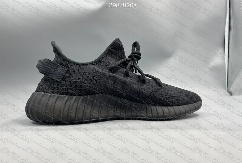 Yeezy 350 V2 Onyx 3