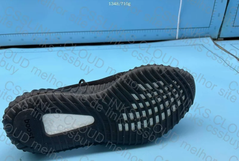 Yeezy 350 V2 Onyx 6