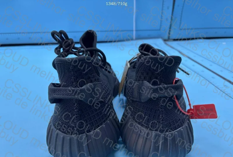 Yeezy 350 V2 Onyx 8