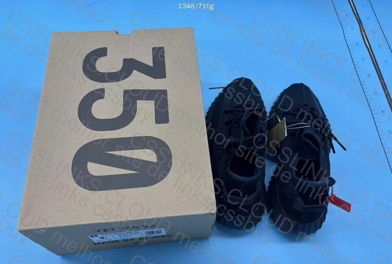 Yeezy 350 V2 Onyx 9