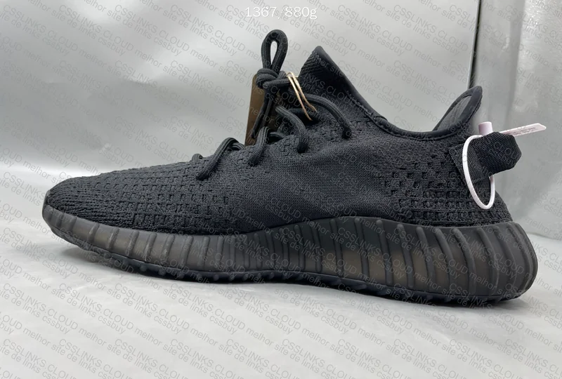 Yeezy 350 v2 ONYX - LW 9