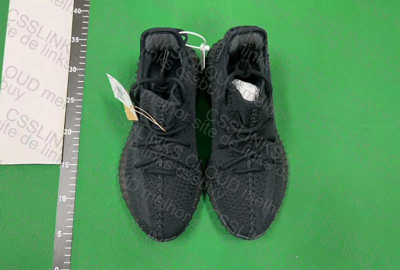 yeezy 350 v2 onyx - LW
