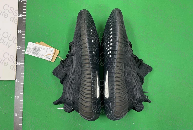 yeezy 350 v2 onyx - LW 2