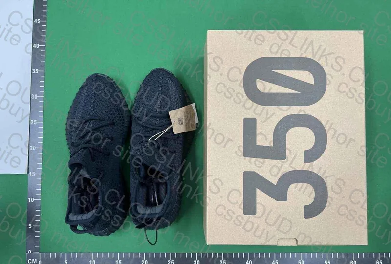 Yeezy 350 v2 Onyx LW 5