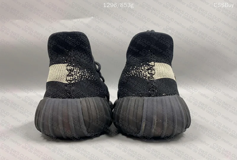 Yeezy 350 V2 Oreo