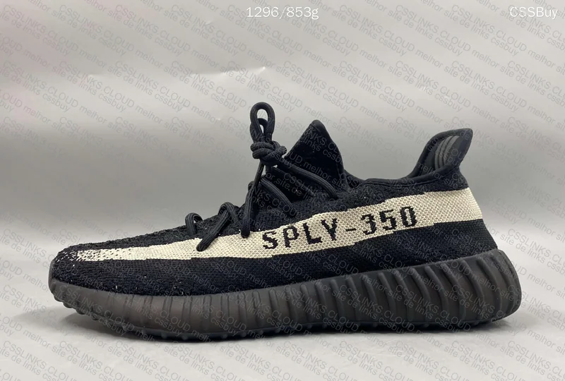 Yeezy 350 V2 Oreo 5