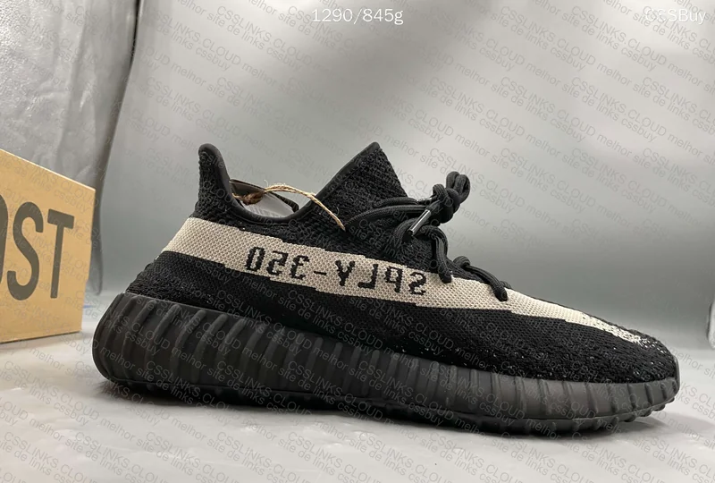 Yeezy 350 v2 OREO