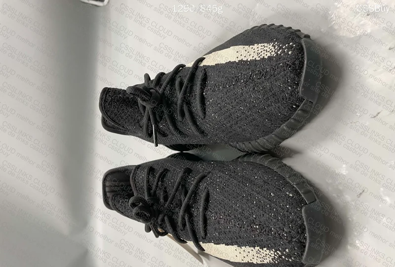 Yeezy 350 v2 OREO 5