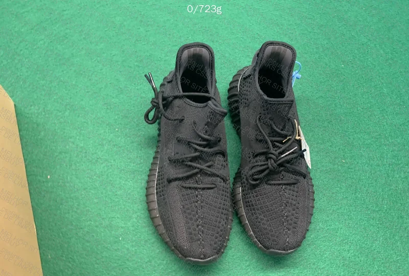 Yeezy 350 V2 Black Onyx 4