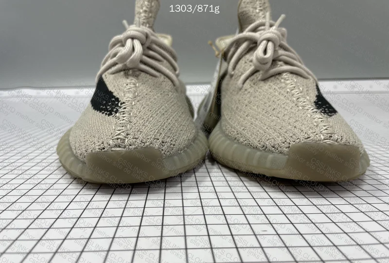 Yeezy 350 v2 (PROMO JMDY 99y) 2