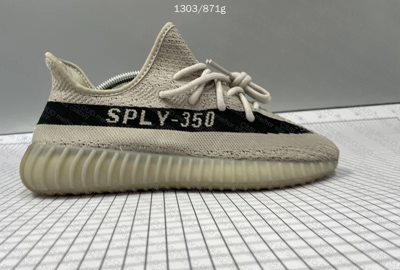 Yeezy 350 v2 (PROMO JMDY 99y) 4