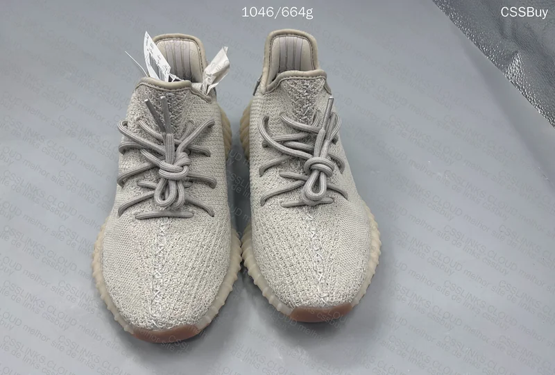 Yeezy 350 v2 Sesame