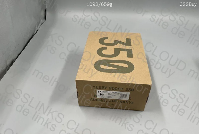 YEEZY 350 V2 Static 109Y 2