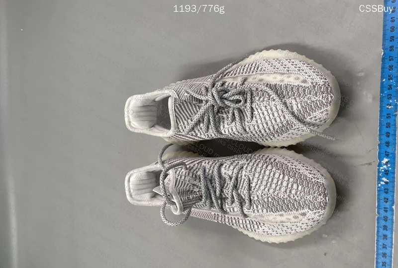 Yeezy 350 v2 Static 2