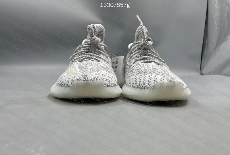 yeezy 350 V2 Static