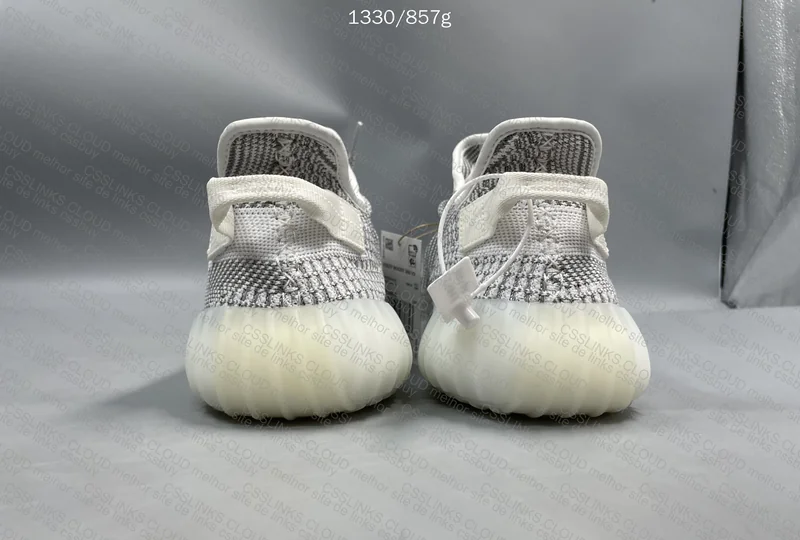 yeezy 350 V2 Static 2