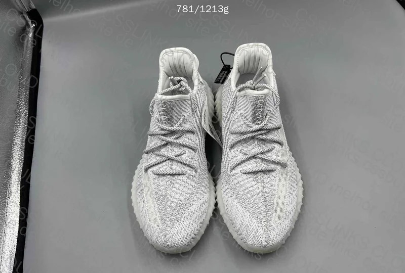 Yeezy 350 v2 Static 4