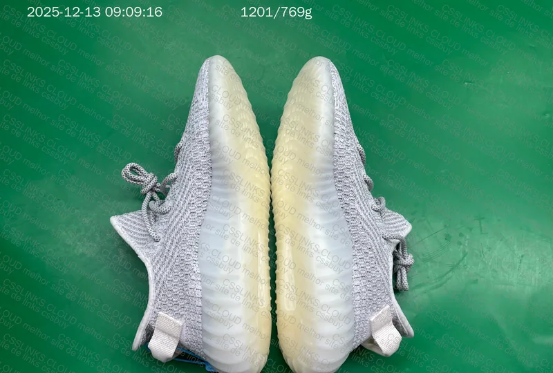Yeezy 350 v2 Static LW 3