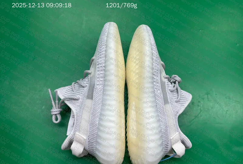 Yeezy 350 v2 Static LW 4