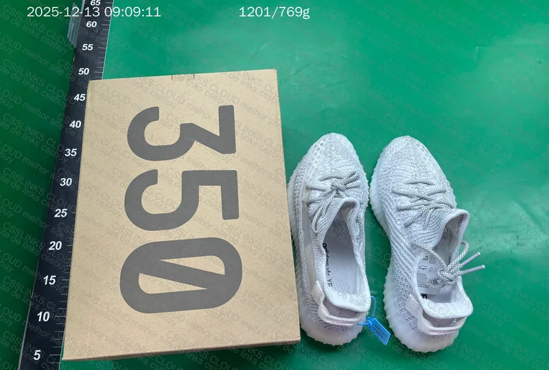 Yeezy 350 v2 Static LW 8