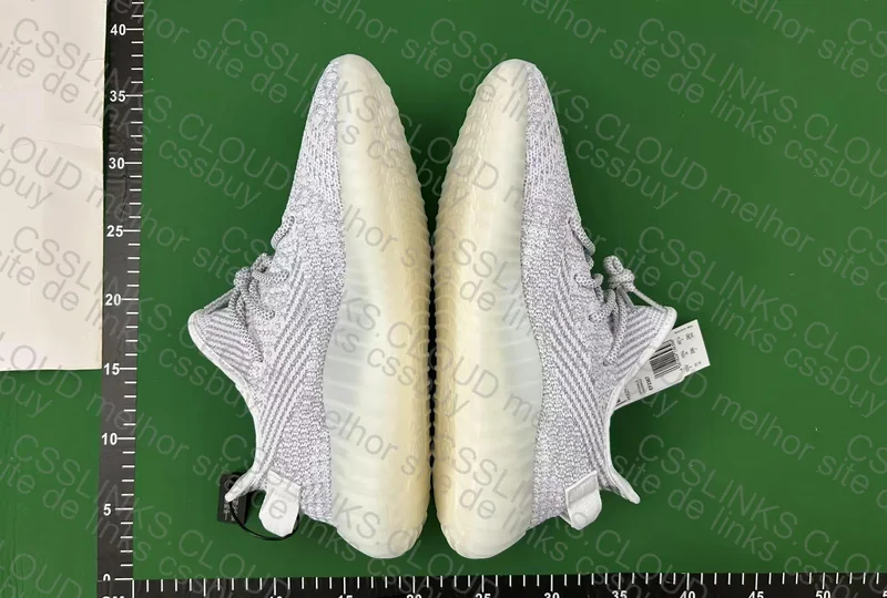 Yeezy 350 v2 Static Reflective