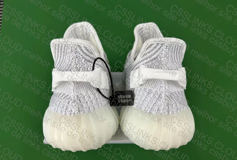 Yeezy 350 v2 Static Reflective 3