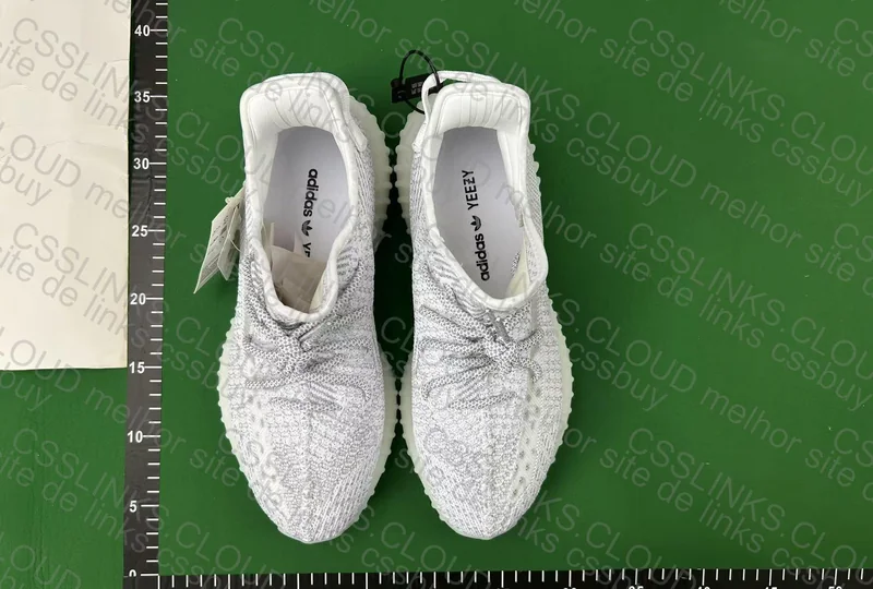 Yeezy 350 v2 Static Reflective 4