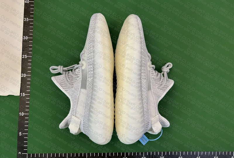 Yeezy 350 v2 Static Reflective LW 3