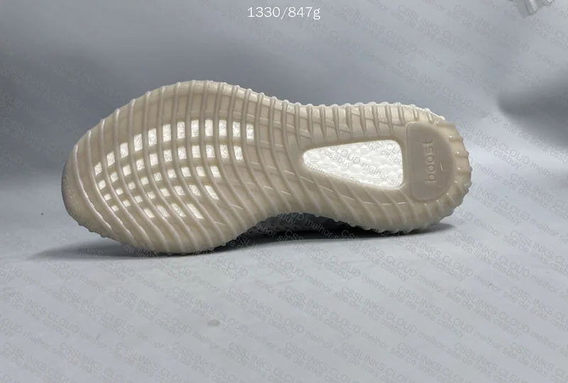 Yeezy 350 V2 Tail Light (GL?) 10
