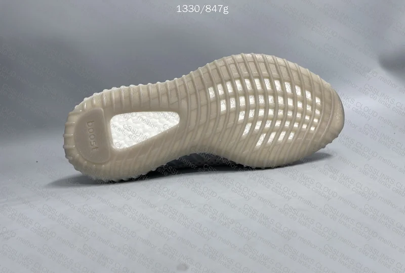 Yeezy 350 V2 Tail Light (GL?) 6