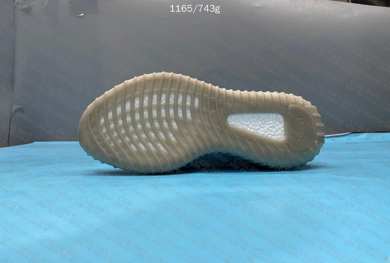 Yeezy 350 v2 Tail Light - Og Batch(?)