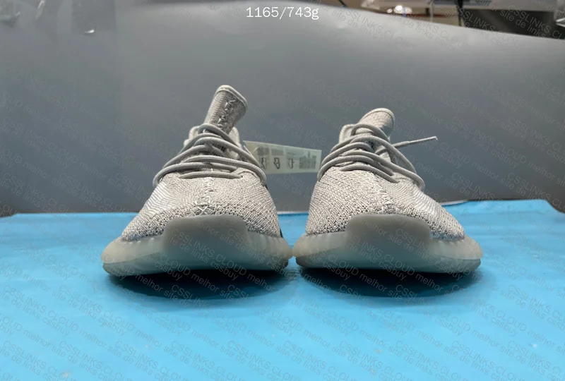 Yeezy 350 v2 Tail Light - Og Batch(?) 5