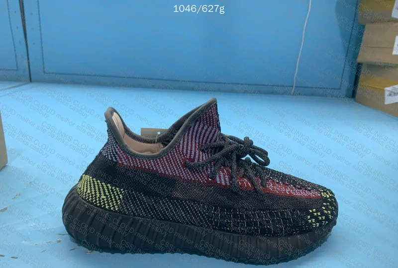 Yeezy 350 V2 Yecheil (Blind Box) 6