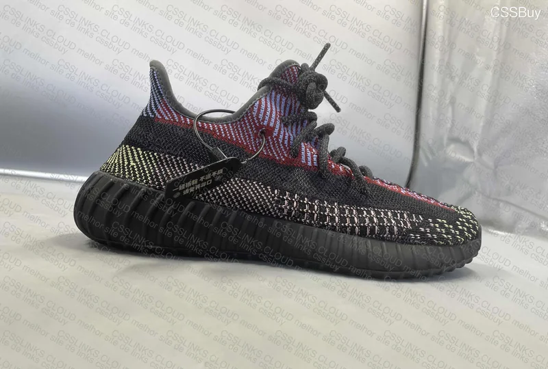Yeezy 350 v2 Yecheil Non-Reflective 3