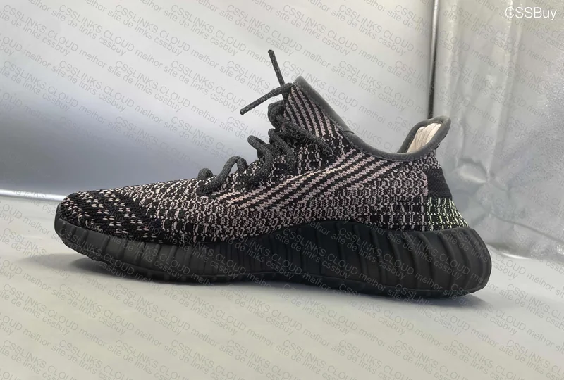 Yeezy 350 v2 Yecheil Non-Reflective 5