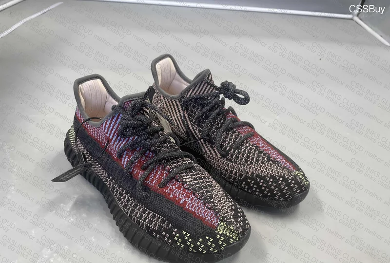 Yeezy 350 v2 Yecheil Non-Reflective 6
