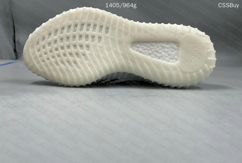 Yeezy 350 v2 Zebra
