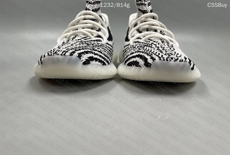 Yeezy 350 V2 Zebra 7