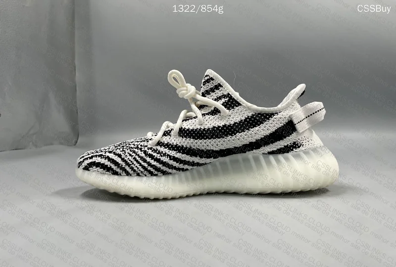 YEEZY 350 v2 zebra. GL? 3