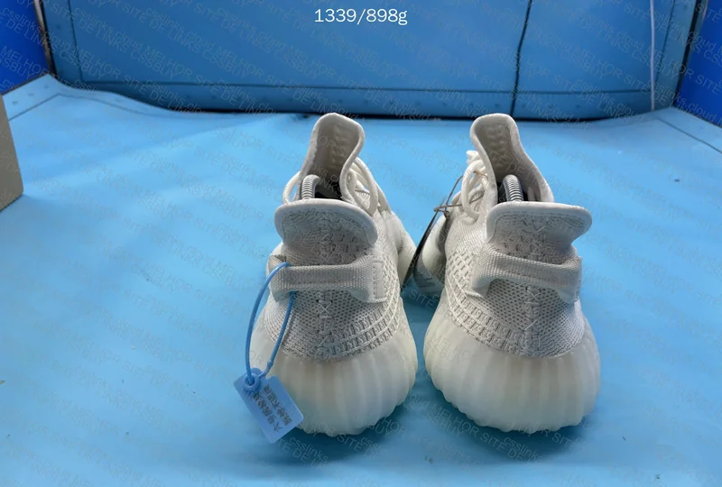 yeezy 350 white 4