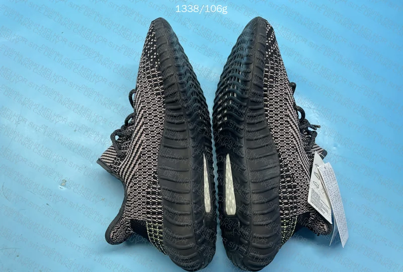 Yeezy 350 'Yecheil' (blind box) 6
