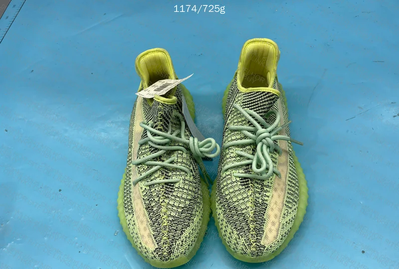 Yeezy 350 yeezreel og batch 2