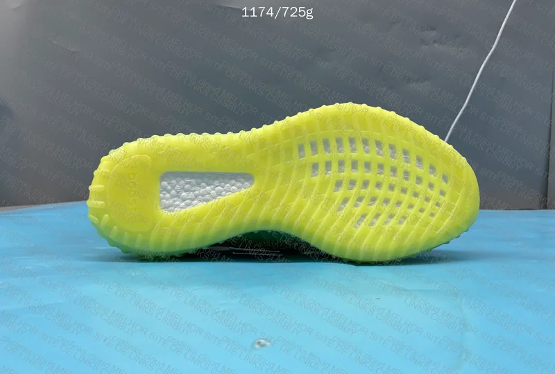 Yeezy 350 yeezreel og batch 5