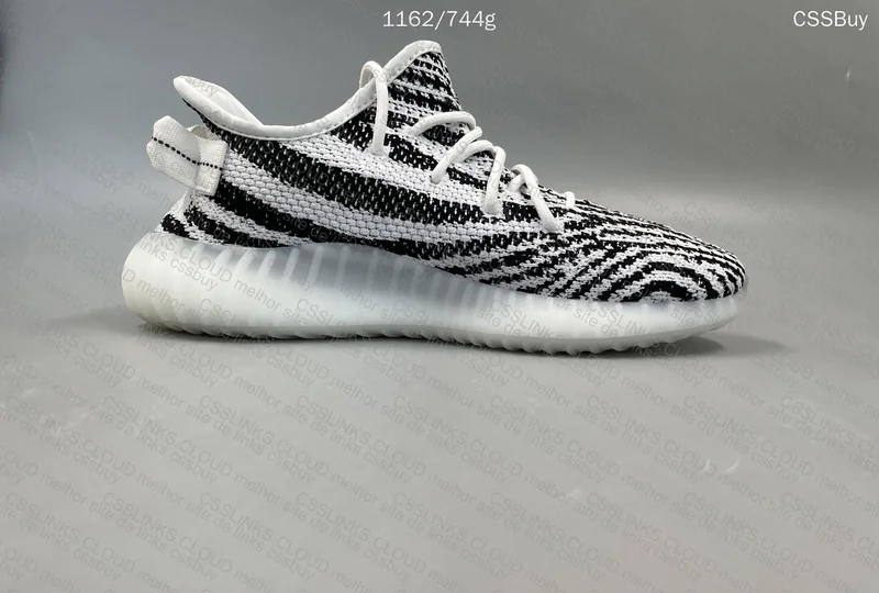 Yeezy 350 Zebra 119Y 4