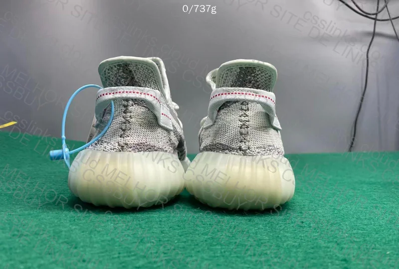 yeezy 350v2