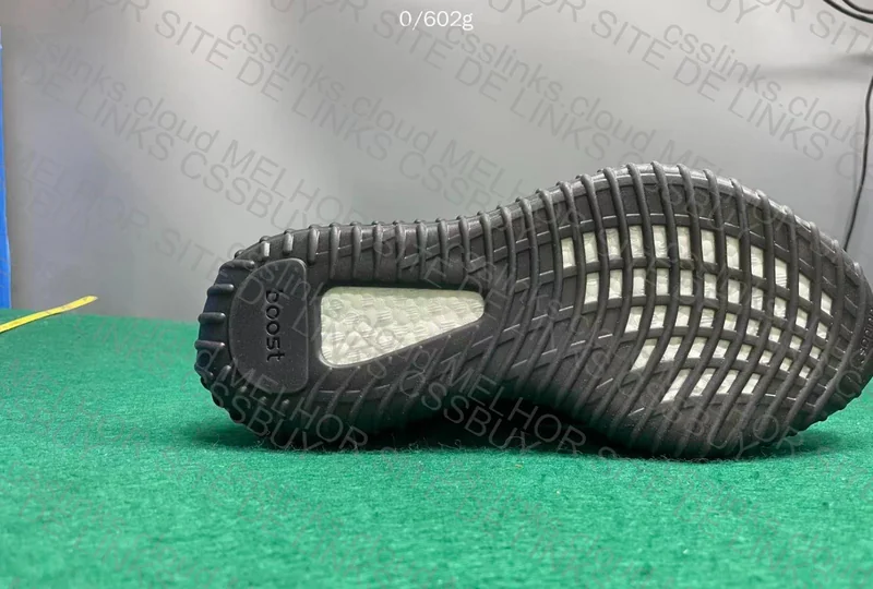 yeezy 350v2 4