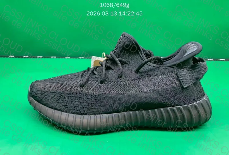 yeezy 350v2 3
