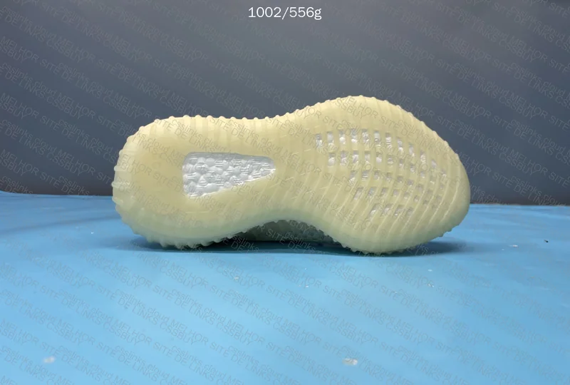 YEEZY 350V2 BLIND S2 5