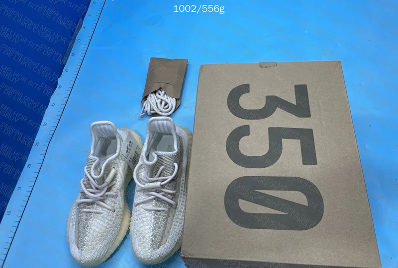 YEEZY 350V2 BLIND S2 7